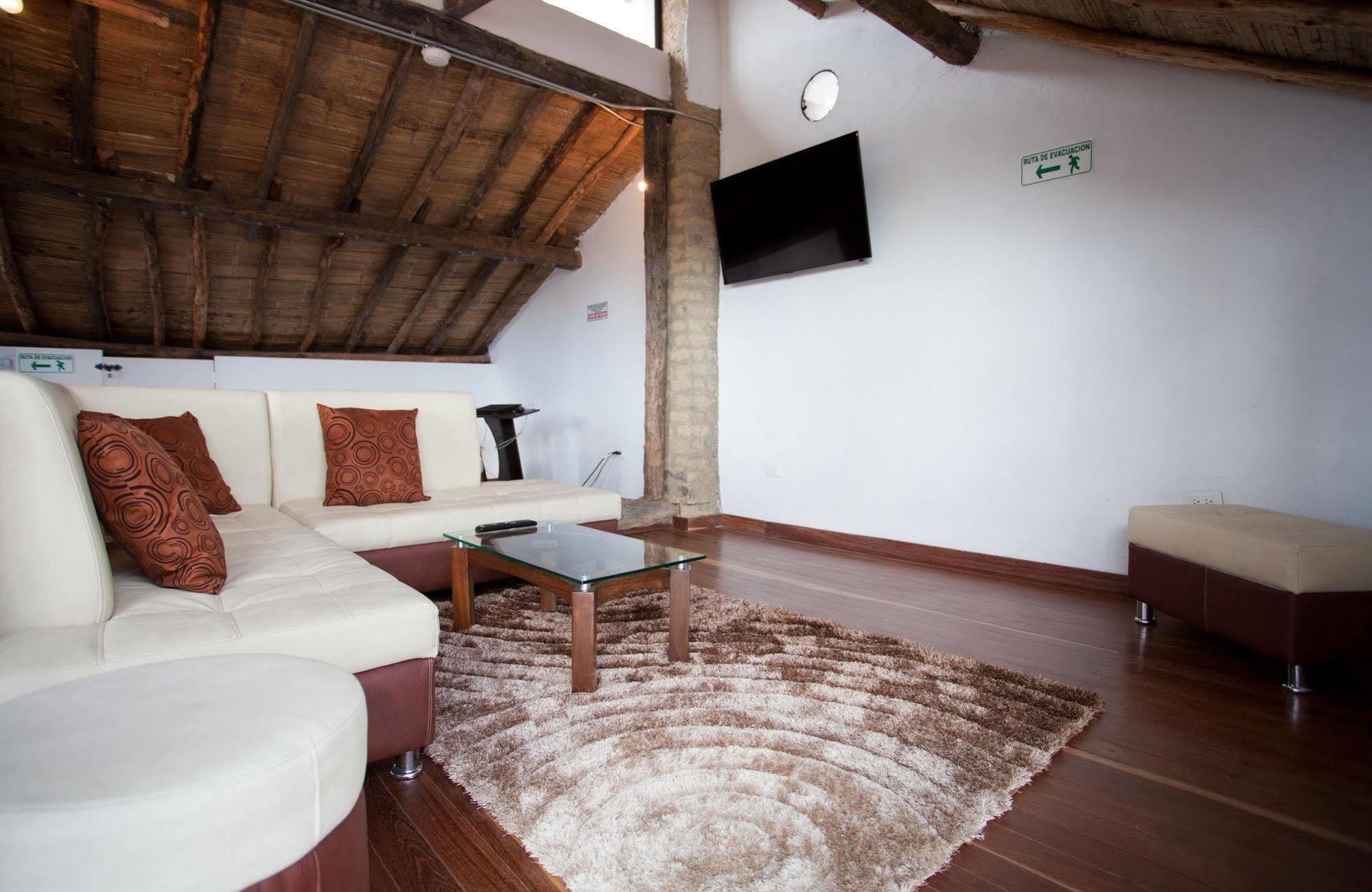 Arche Noah Boutique Hostel Богота Экстерьер фото