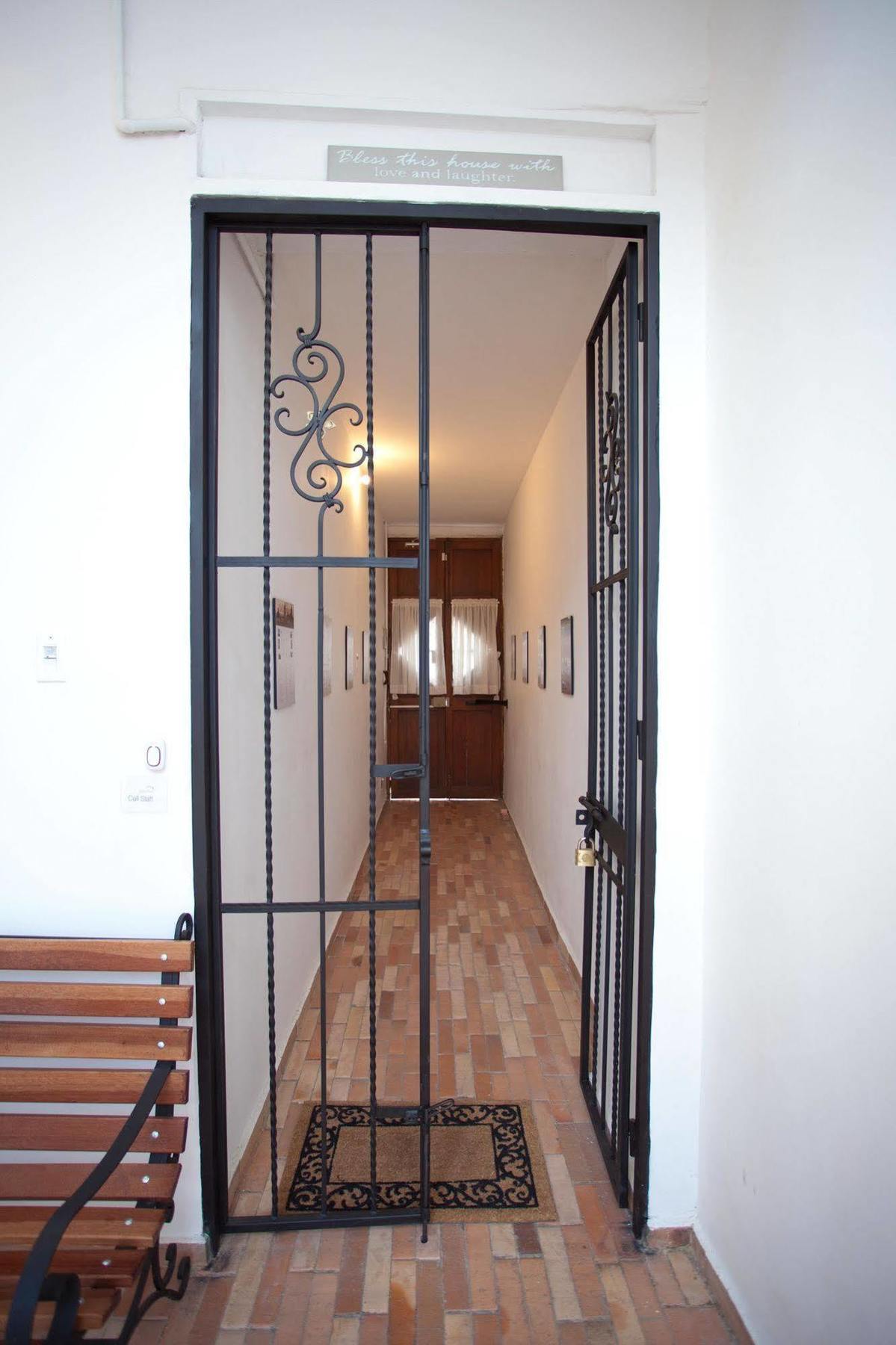 Arche Noah Boutique Hostel Богота Экстерьер фото