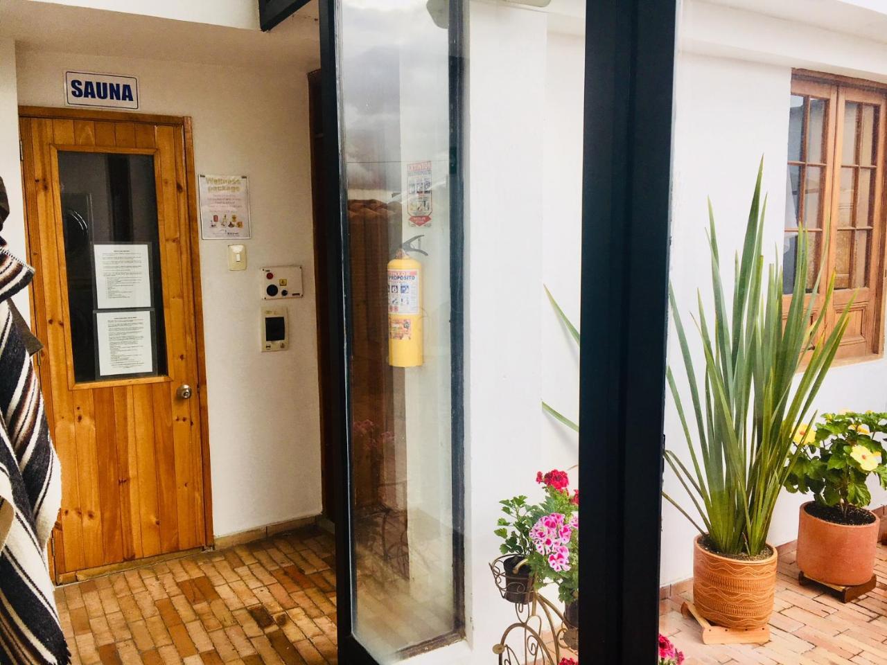 Arche Noah Boutique Hostel Богота Экстерьер фото